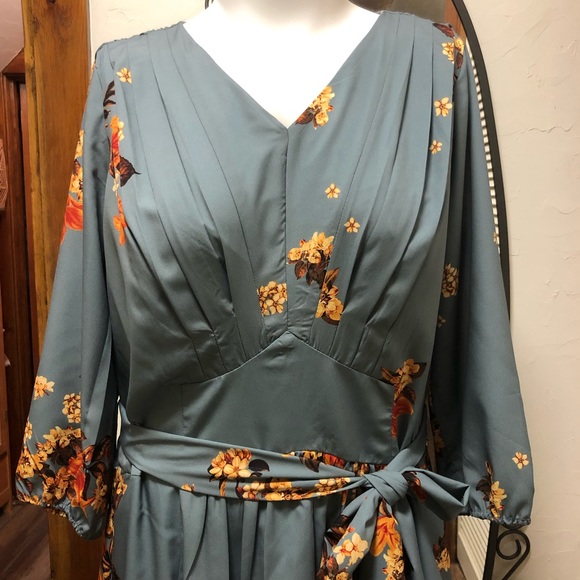 New eShatki Dress 18W - Picture 2 of 7